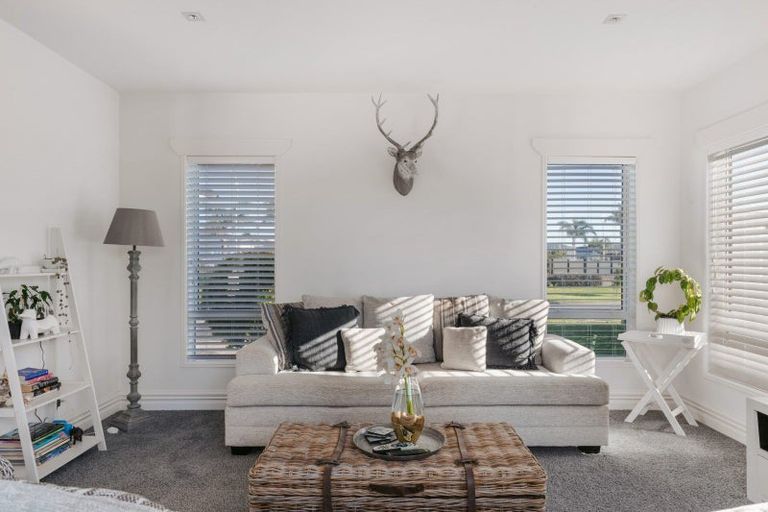 Photo of property in 46 Cassinia Close, Papamoa Beach, Papamoa, 3118