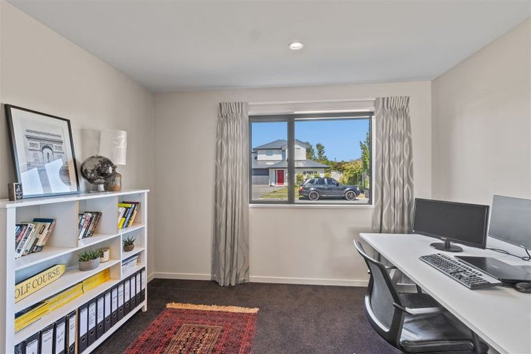 Photo of property in 53 Bradwell Crescent, Halswell, Christchurch, 8025