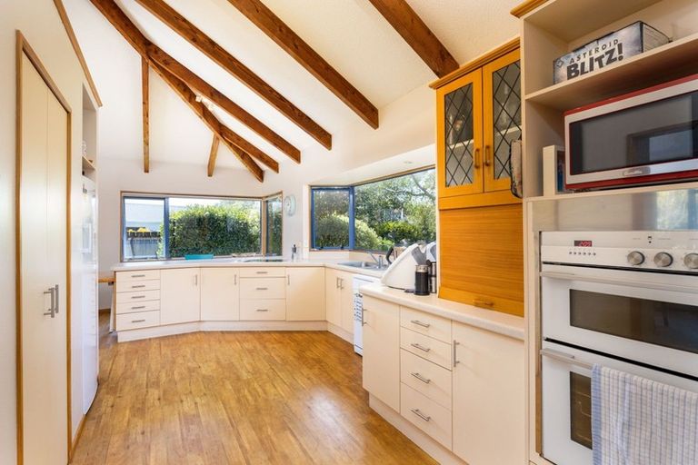 Photo of property in 10d Kinross Drive, Merrilands, New Plymouth, 4312