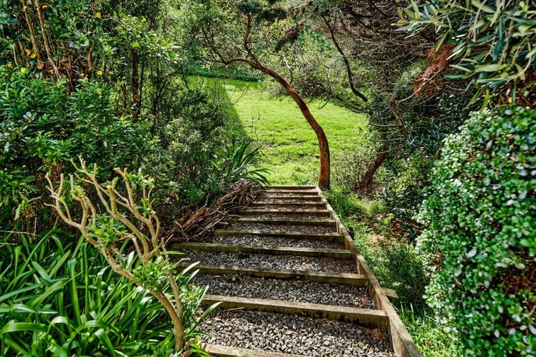 Photo of property in 28 Saint Ives Drive, Camborne, Porirua, 5026