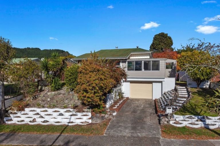 Photo of property in 4 Holyoake Crescent, Kawerau, 3127