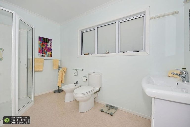Photo of property in 10 Waikaraka Beach Road, Tamaterau, Whangarei, 0174