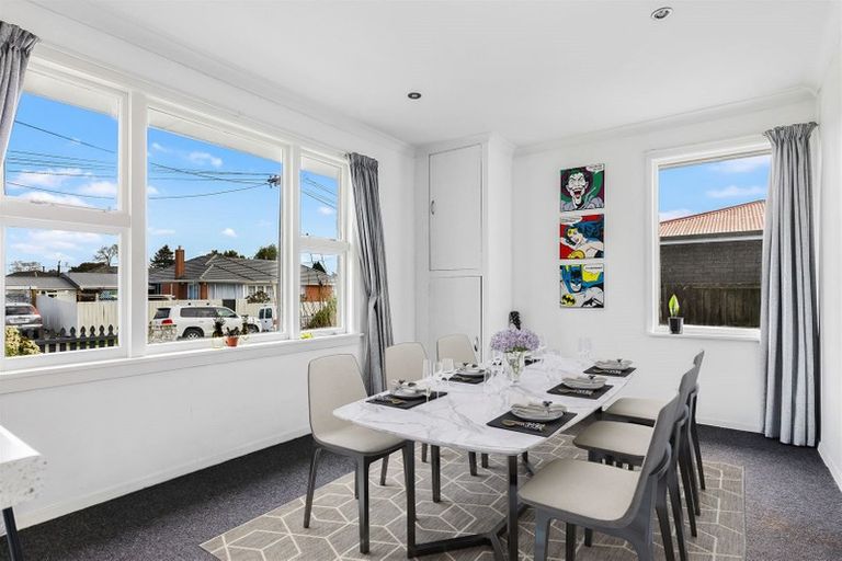 Photo of property in 12 Greenhurst Street, Sockburn, Christchurch, 8042