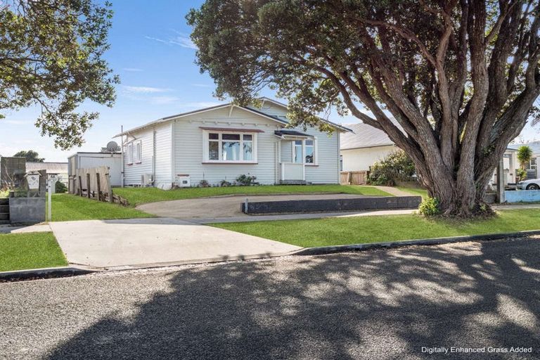 Photo of property in 6 Harper Street, Gonville, Whanganui, 4501