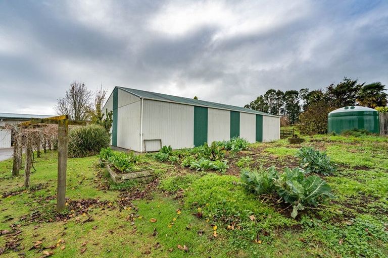 Photo of property in 800 Tuhikaramea Road, Ngahinapouri, Hamilton, 3290