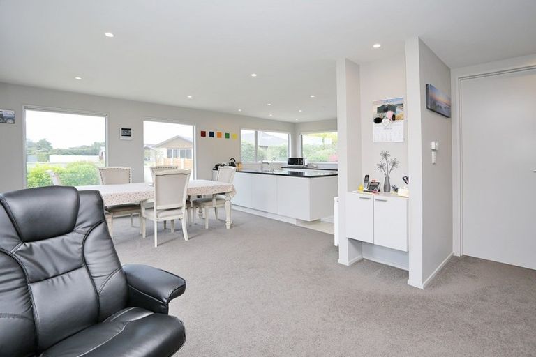 Photo of property in 17 Rosewood Drive, Rosedale, Invercargill, 9810