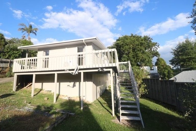Photo of property in 4a Branston Avenue, Browns Bay, Auckland, 0630