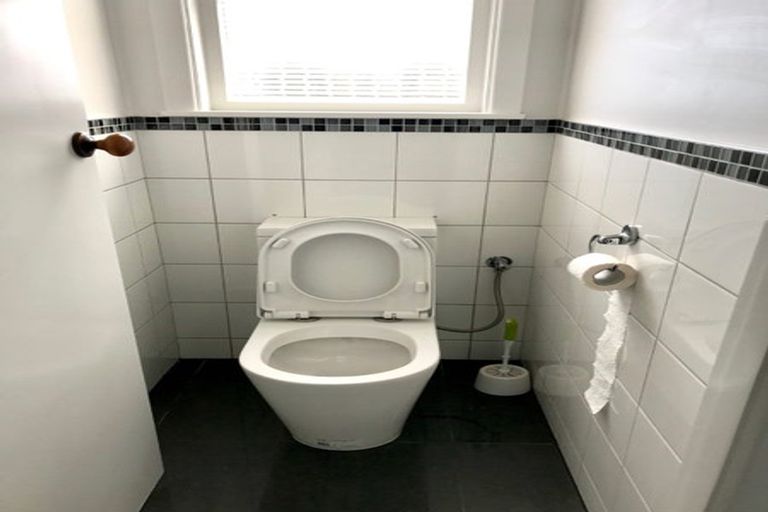 Photo of property in 50 Townsend Road, Miramar, Wellington, 6022