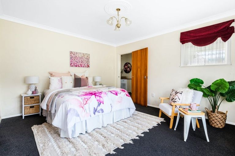 Photo of property in 16 Peel Place, Wainuiomata, Lower Hutt, 5014