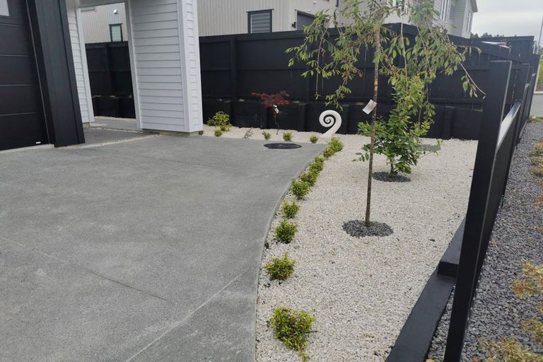 Photo of property in 10 Kotuitui Drive, Wainui, 0992