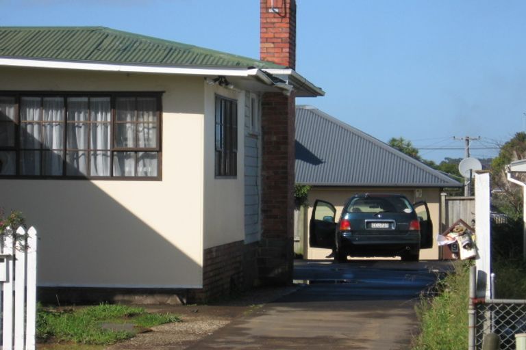 Photo of property in 9 Freyberg Avenue, Papatoetoe, Auckland, 2104