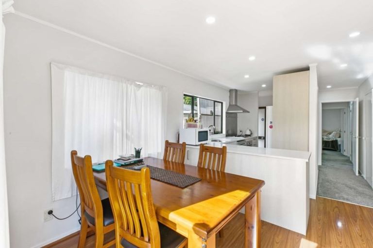 Photo of property in 39a Evelyn Road, Cockle Bay, Auckland, 2014