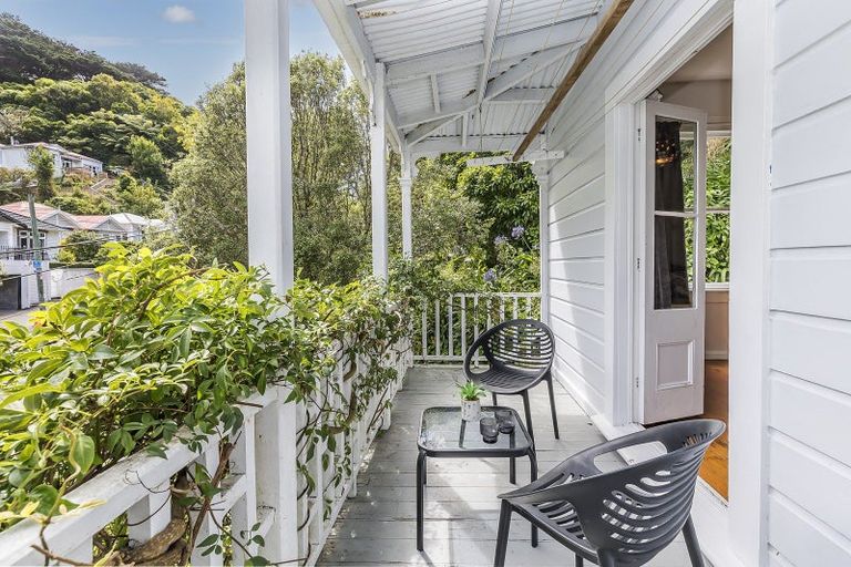 Photo of property in 8 Adams Terrace, Aro Valley, Wellington, 6021