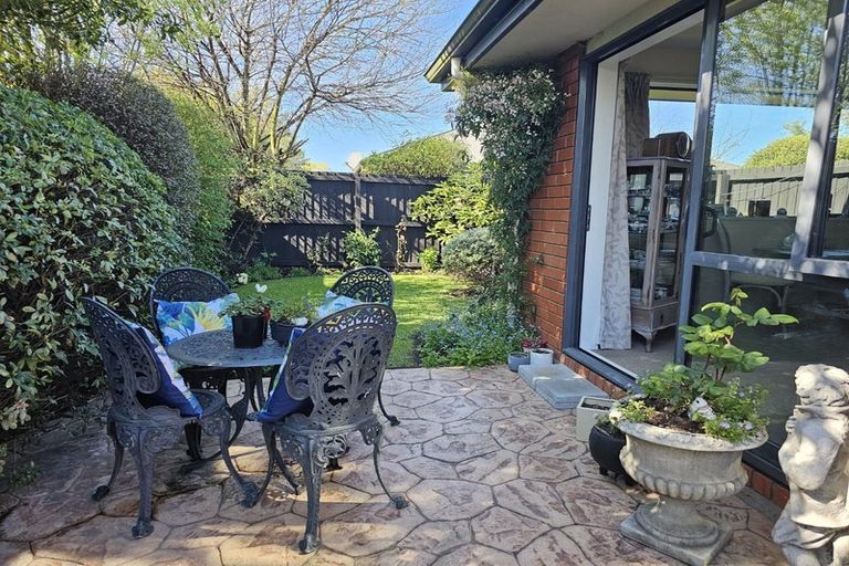 Photo of property in 2 Clinton Lane, Woolston, Christchurch, 8062