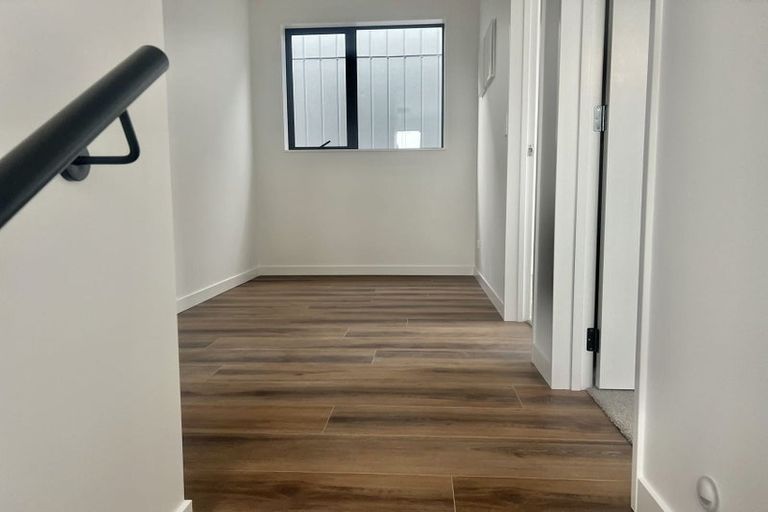 Photo of property in 7/31 Hill Crescent, New Lynn, Auckland, 0600