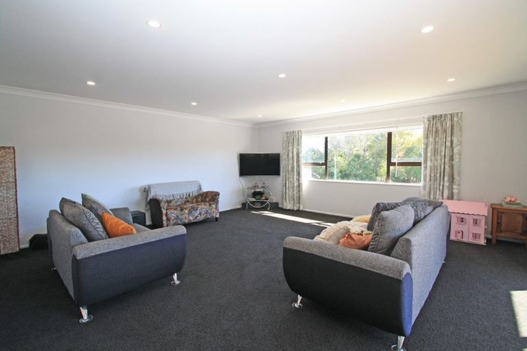 Photo of property in 32 Branch Road, Highlands Park, New Plymouth, 4312