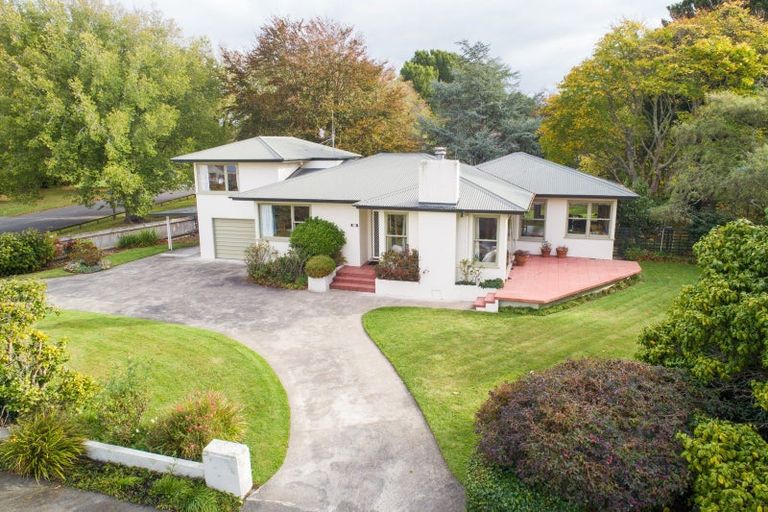 Photo of property in 122 Jickell Street, Hokowhitu, Palmerston North, 4410
