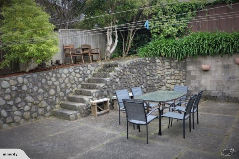 Photo of property in 195 Miromiro Road, Normandale, Lower Hutt, 5010