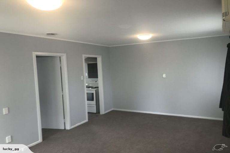 Photo of property in 2/46 Raglan Street, Mangere East, Auckland, 2024
