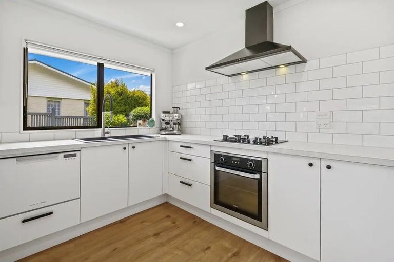 Photo of property in 75 Belvedere Avenue, Waikanae, 5036