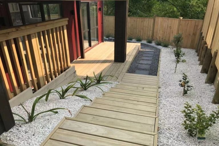 Photo of property in 15 Pixie Place, Pakuranga Heights, Auckland, 2010