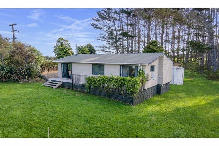 Photo of property in 75 Hikurua Road, Kaeo, 0478