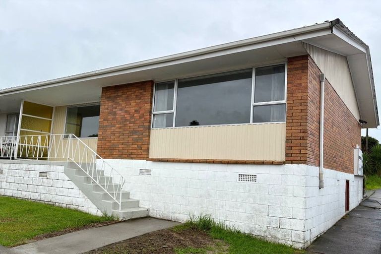 Photo of property in 4/48 Mcleod Road, Henderson, Auckland, 0612