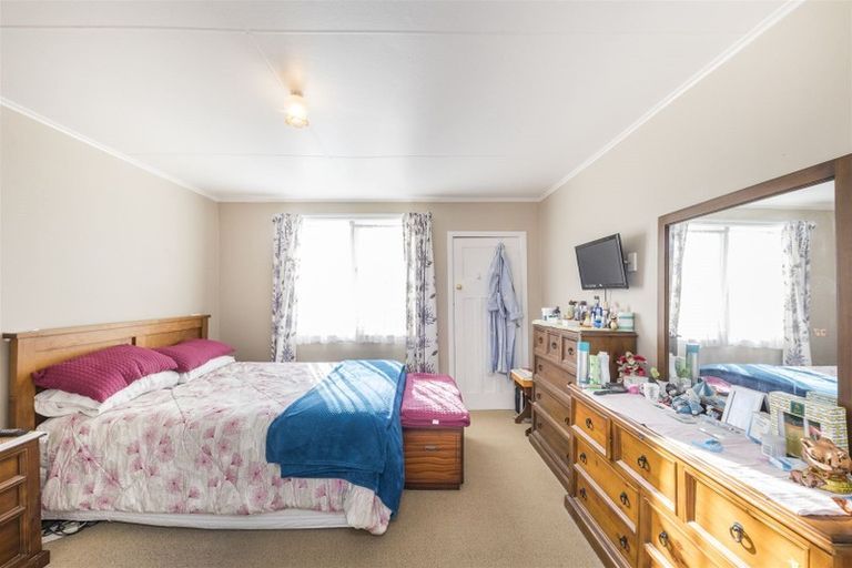 Photo of property in 17 Carthew Street, Feilding, 4702