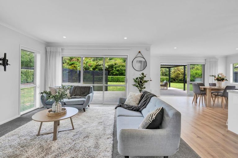 Photo of property in 13 Birdie Lane, Waiwhakaiho, New Plymouth, 4312