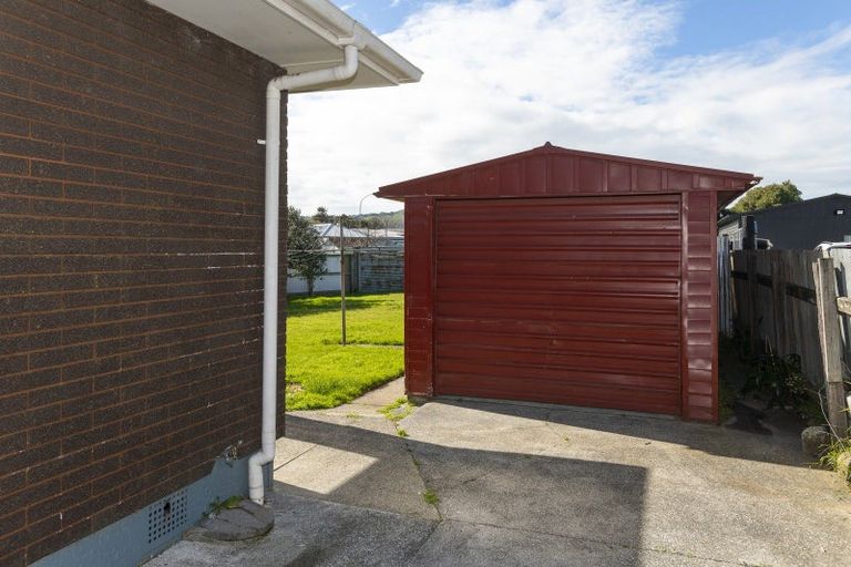 Photo of property in 16 Ropata Street, Kaiti, Gisborne, 4010