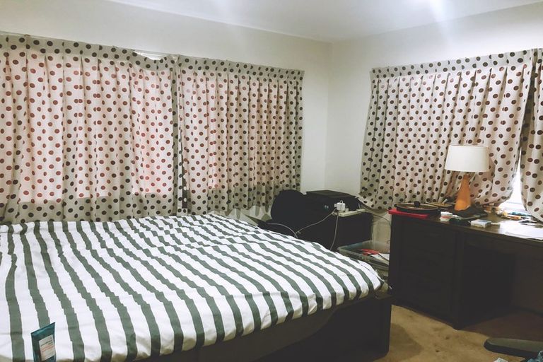 Photo of property in 10b Harrybrook Road, Green Bay, Auckland, 0604