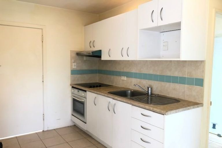 Photo of property in 6/12 Raines Avenue, Forrest Hill, Auckland, 0620