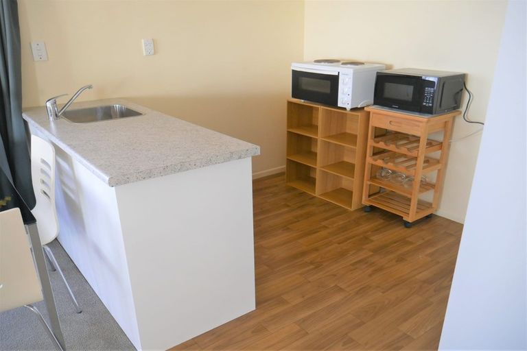 Photo of property in 16 Orewa Heights Crescent, Orewa, 0931