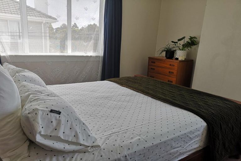 Photo of property in 27 Bulteel Street, New Plymouth, 4310