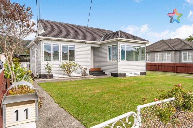 Photo of property in 11 Wheatley Street, Naenae, Lower Hutt, 5011