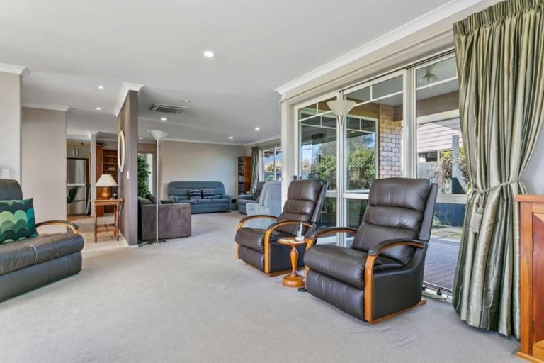 Photo of property in 12 Cooper Crescent, Cambridge, 3434