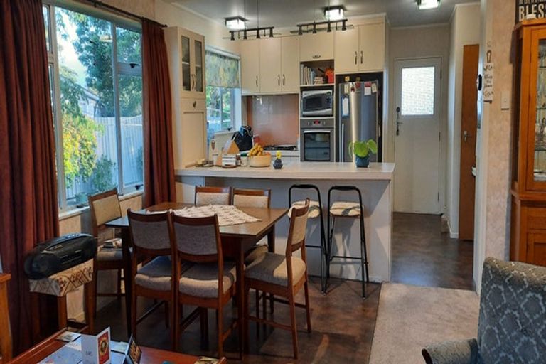 Photo of property in 11 Beaumont Place, Westbrook, Palmerston North, 4412