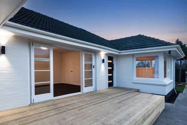 Photo of property in 94 Avondale Road, Avondale, Christchurch, 8061