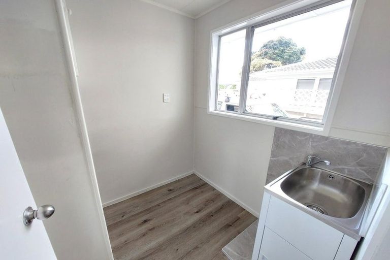 Photo of property in 11 Gambare Place, Wattle Downs, Auckland, 2103