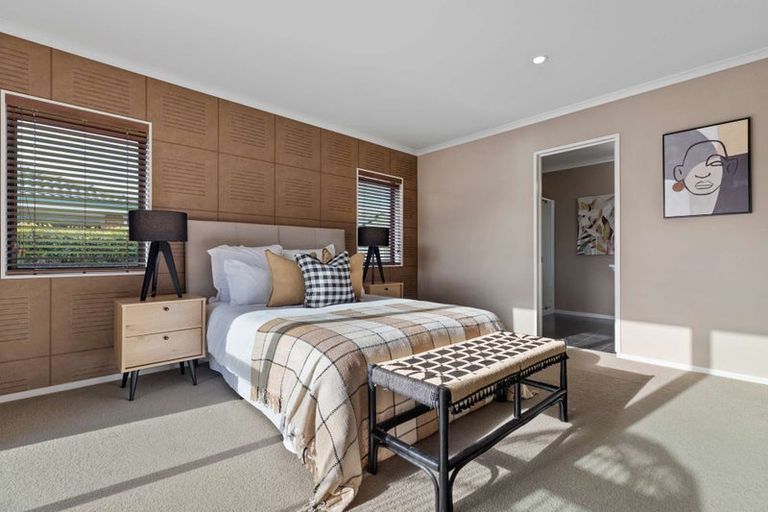 Photo of property in 19 Breaker Grove, Waiuku, 2123