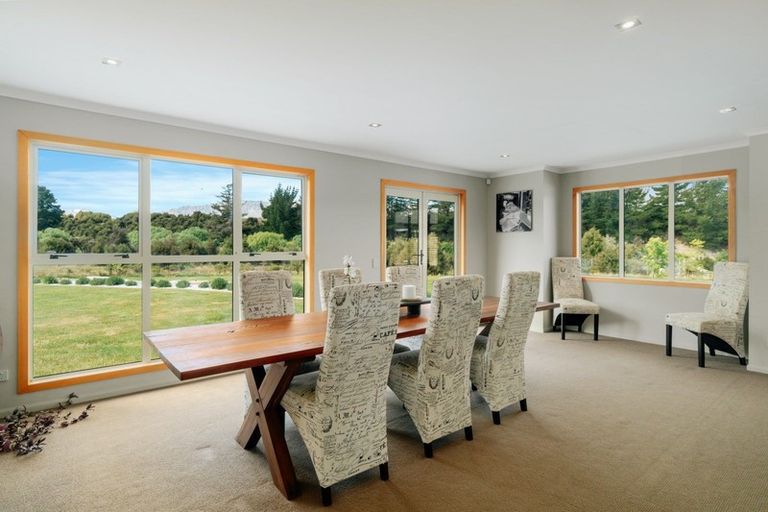 Photo of property in 136 Te Awa Road, Albert Town, Wanaka, 9382