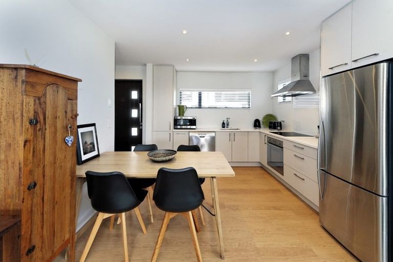 Photo of property in 51 Carder Court, Hobsonville, Auckland, 0618