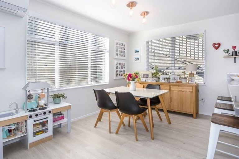 Photo of property in 1 The Spinney, Titahi Bay, Porirua, 5022