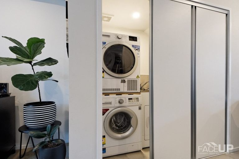 Photo of property in 43 Mapou Road, Hobsonville, Auckland, 0616