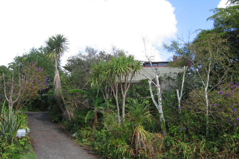 Photo of property in 2/39 Parr Terrace, Castor Bay, Auckland, 0620