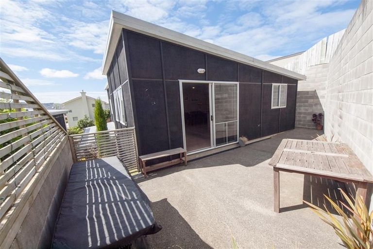 Photo of property in 40a Erlestoke Crescent, Churton Park, Wellington, 6037