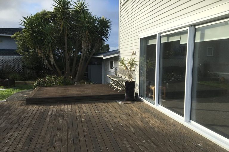 Photo of property in 108 Seaview Road, Paraparaumu Beach, Paraparaumu, 5032