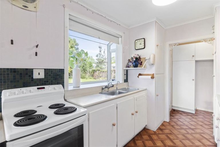 Photo of property in 7 Lyford Crescent, Sunnynook, Auckland, 0620