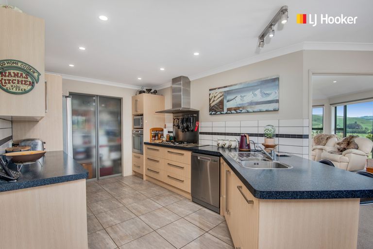 Photo of property in 756 Waihola Highway, Clarendon, Outram, 9073