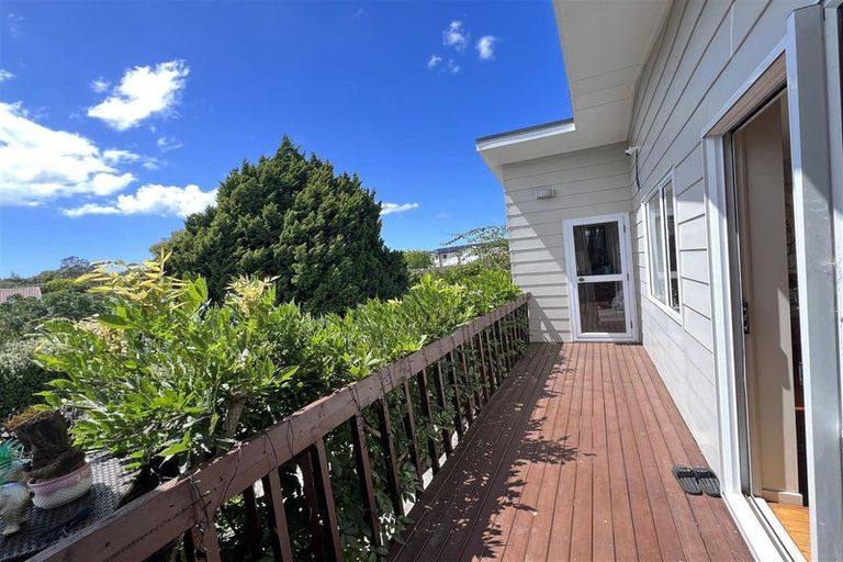 Photo of property in 10 Salamanca Road, Sunnynook, Auckland, 0620